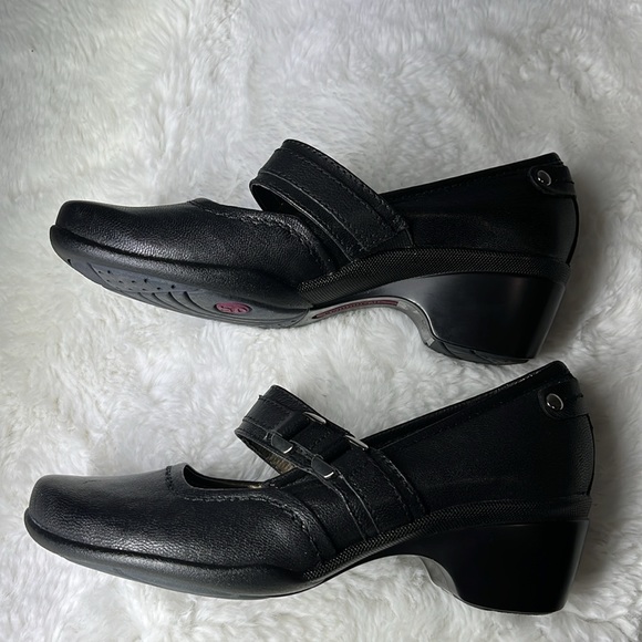 Hush puppies Mary Jane’s - Picture 2 of 6